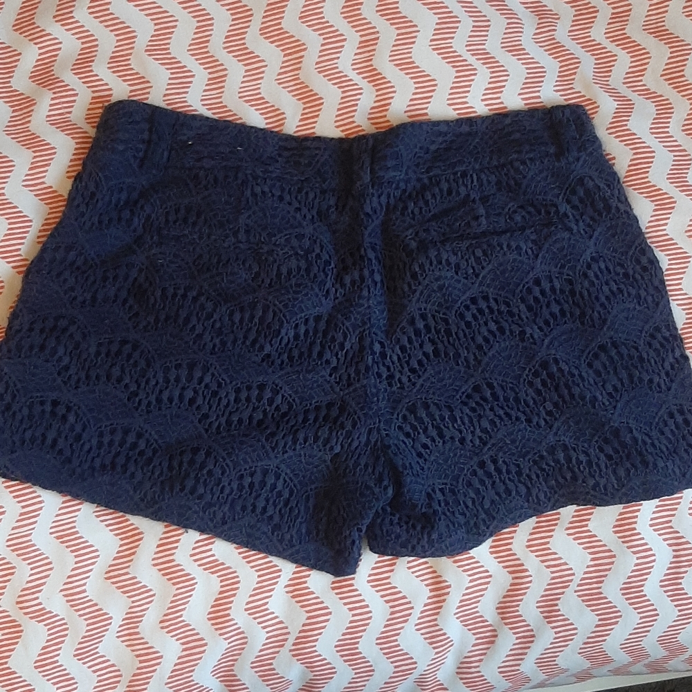 Shorts - Picture 3 of 3